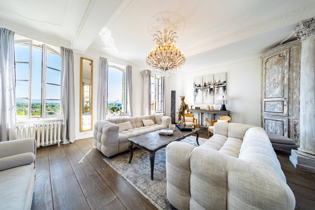 Villa in Châteauneuf-de-Gadagne, Provence-Alpes-Côte d'Azur, France 5 - 17322569