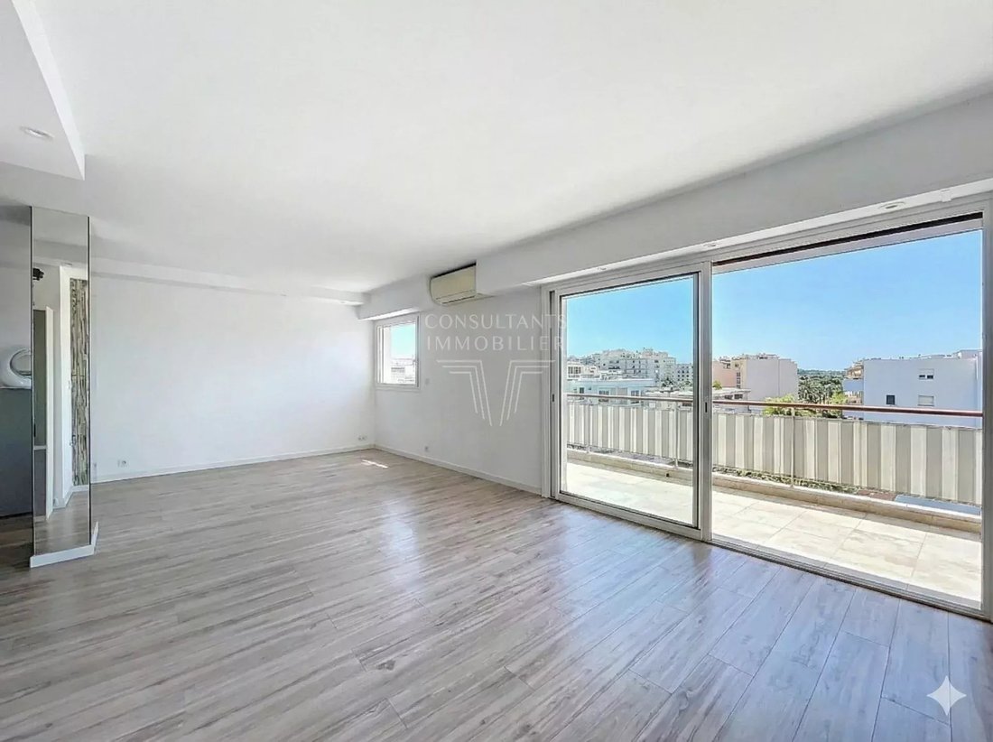 Apartment in La Source, Cannes, France 5 - 15913972