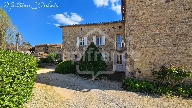 House in Sauveterre-la-Lemance, Nouvelle-Aquitaine, France 2 - 17780010