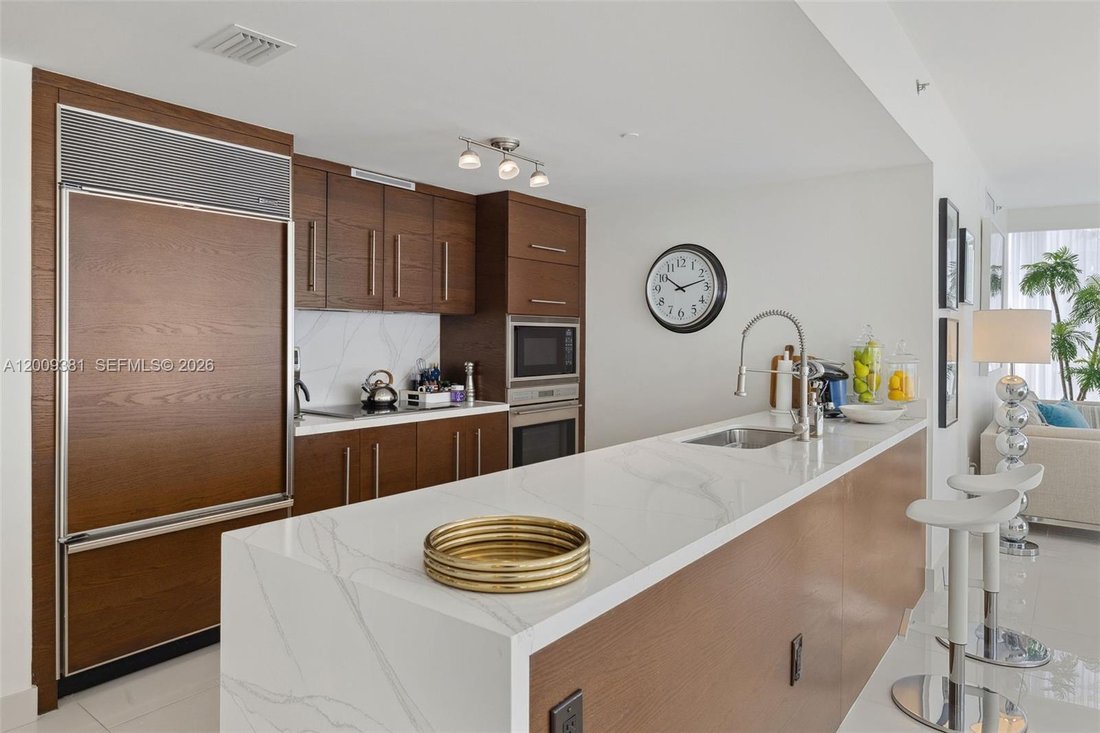Condo in Miami, Florida, United States 5 - 17781360
