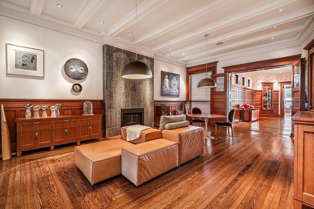 House in Montreal, Quebec, Canada 1 - 17782306