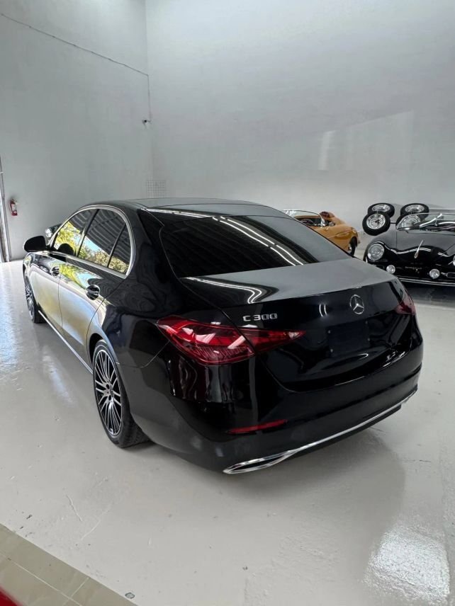 Sedan in Hollywood, FL, United States 5 - 17098162