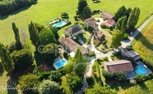 House in Sauveterre-la-Lemance, Nouvelle-Aquitaine, France 1
