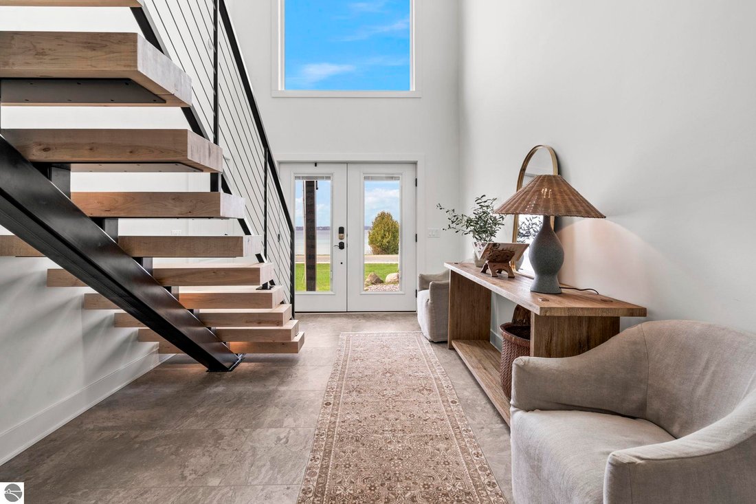 House in Traverse City, Michigan, United States 5 - 17780602