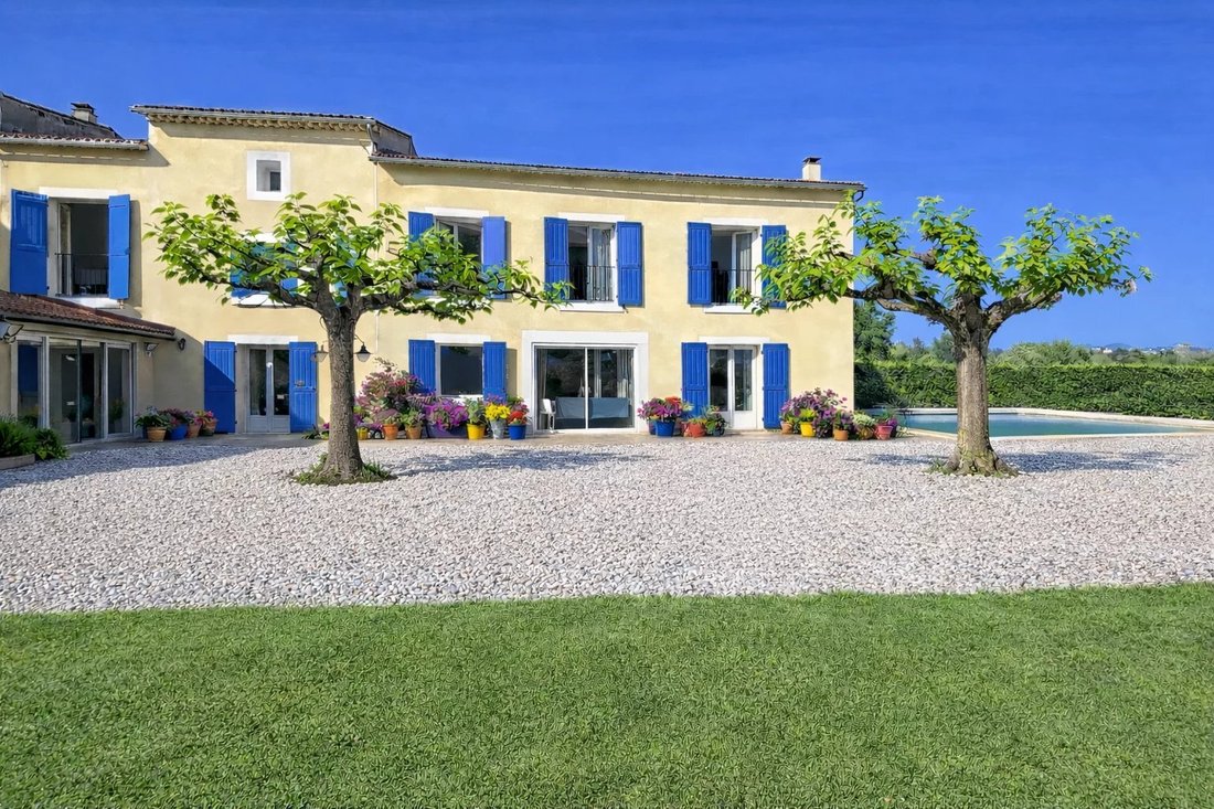 House in Exterieur, Bedarrides, France 1 - 17779922