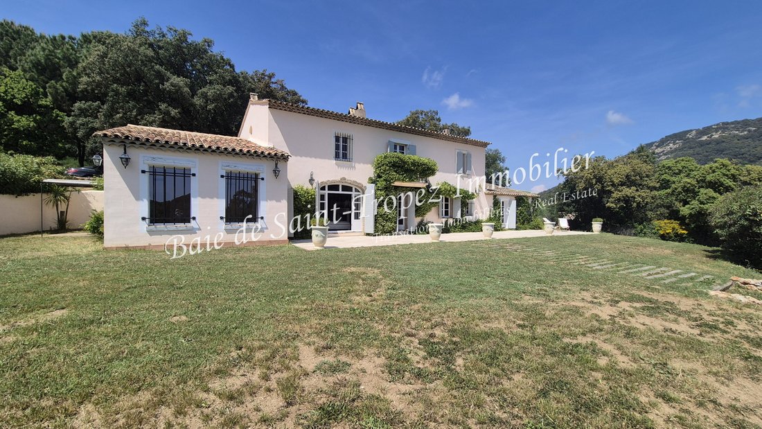 Villa in Le Plan-de-la-Tour, Provence-Alpes-Côte d'Azur, France 2 - 17270566