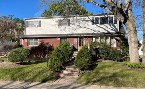 House in Lindenhurst, New York, United States 1