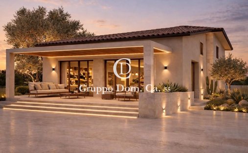 House in Center, Forte dei Marmi, Tuscany 1