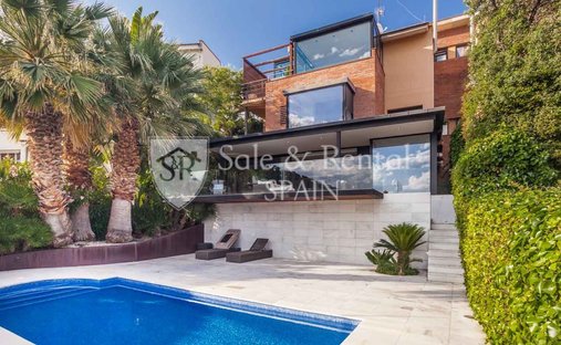 Chalet in Sitges, Catalonia, Spain 1