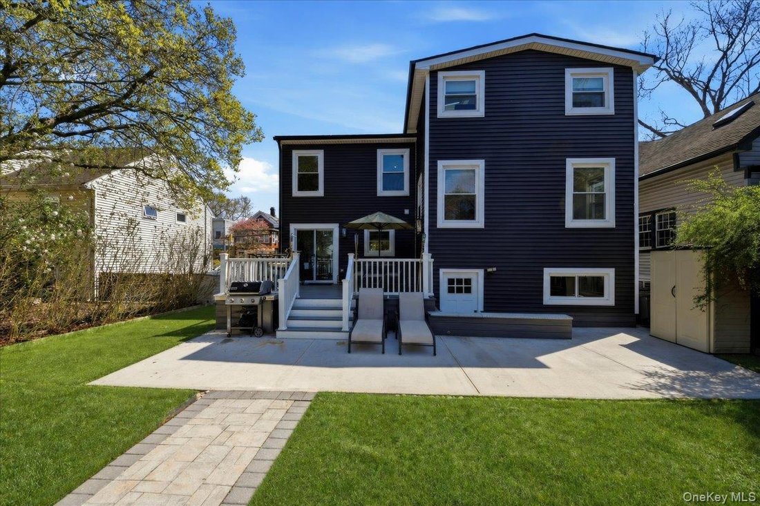 House in New York, New York, United States 5 - 17767318