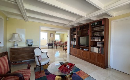 Apartment in La Varenne, Saint-Maur-des-Fossés, France 1