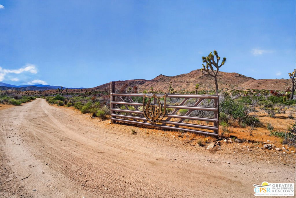 House in Yucca Valley, California, United States 2 - 17781593
