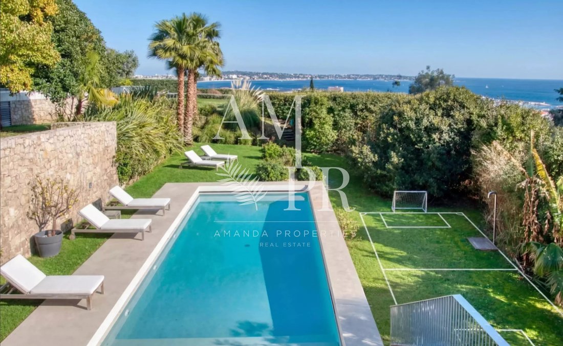 Villa in Les Paluds-Lauvert, Vallauris, France 2 - 14386263
