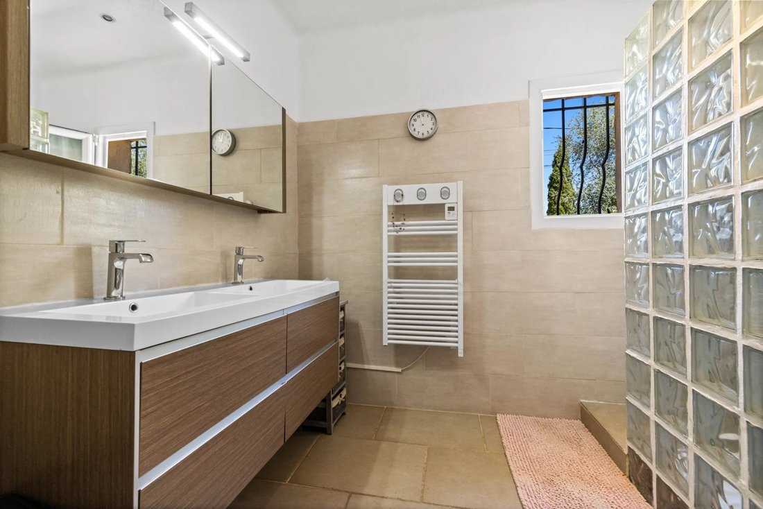 Villa in Saint-Cézaire-sur-Siagne, Provence-Alpes-Côte d'Azur, France 5 - 17782632