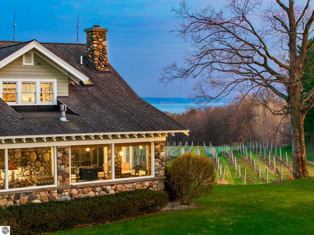 House in Traverse City, Michigan, United States 1 - 17780603
