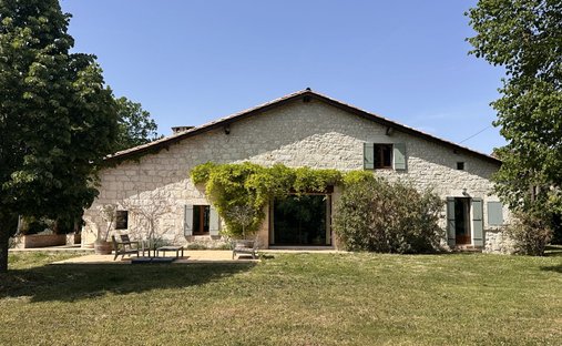 Eymet, Nouvelle-Aquitaine, France 1