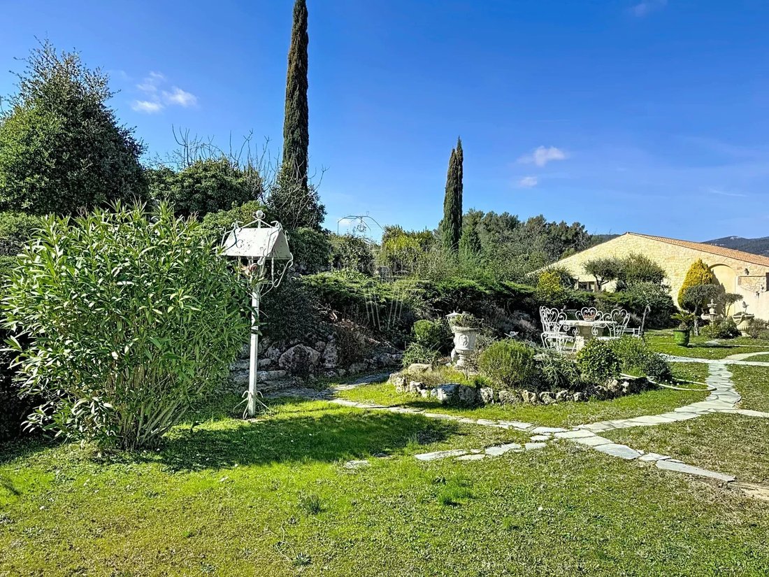 Villa en Seillans, Provenza-Alpes-Costa Azul, Francia 4 - 17301318