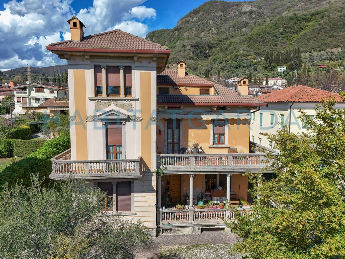 Villa in Salo, Lombardy, Italy 2 - 17783456