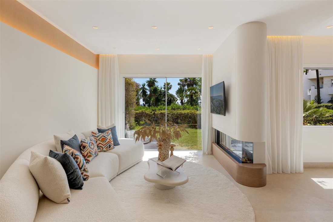Apartment in Cancelada, Estepona, Andalusia 5 - 17778602