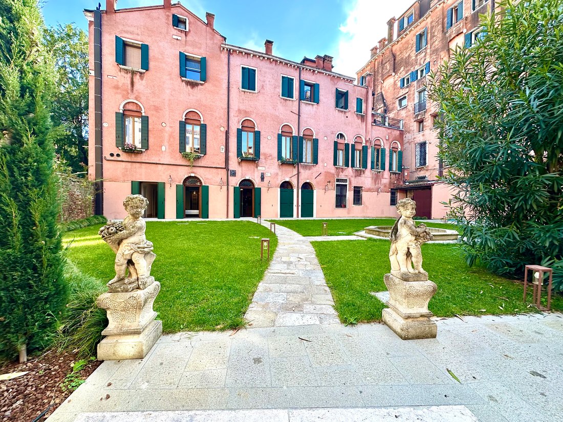 Apartment in Saint Paul, Venice, Italy 1 - 17783749