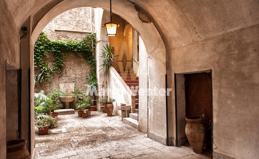 Villa in Caccamo, Sicily, Italy 1