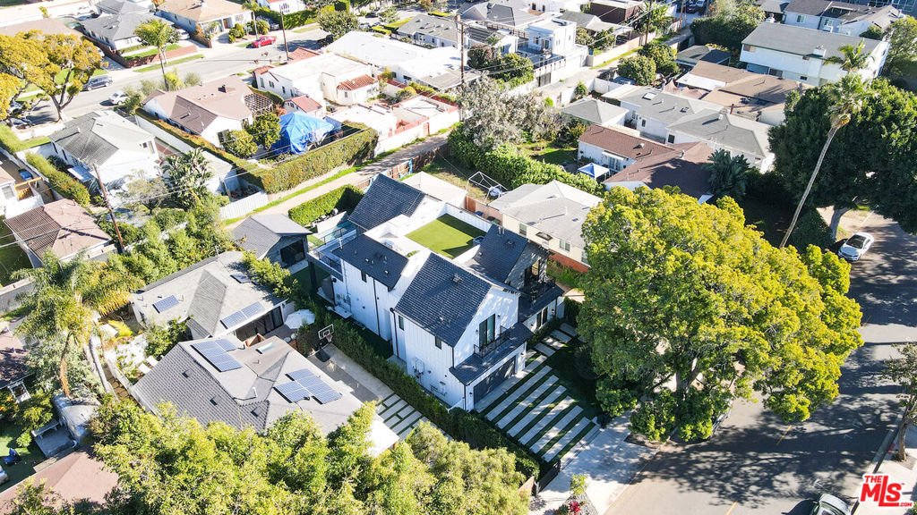 House in Los Angeles, California, United States 1 - 16725889