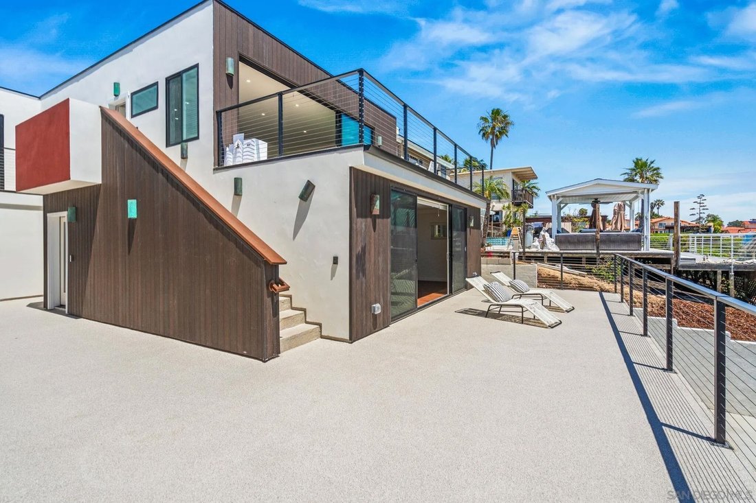 San Diego, California, United States 5 - 17784257