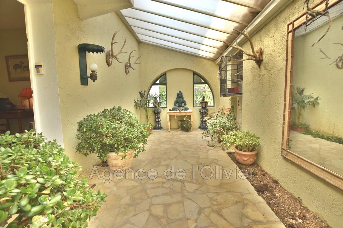 Villa in Valbonne, Provence-Alpes-Côte d'Azur, France 2 - 17784486