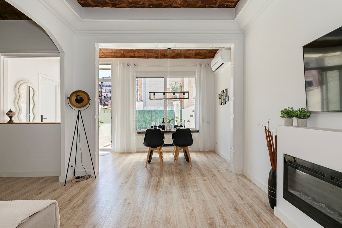 Apartment in Eixample, Barcelona, Spain 2 - 17784470
