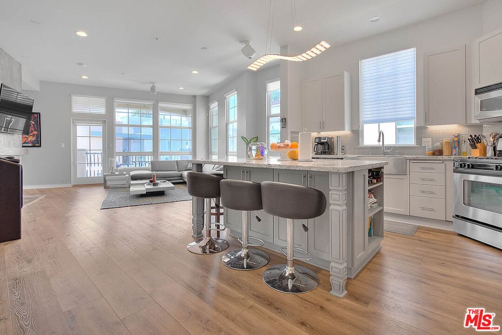 Condo in Los Angeles, California, United States 1 - 17783946