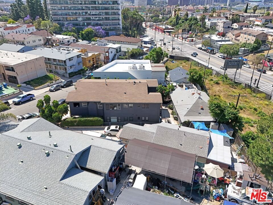 Los Angeles, California, United States 4 - 17783950