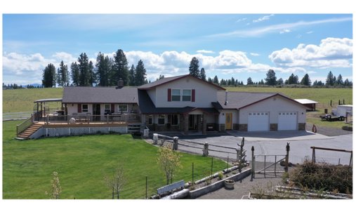 House in Chiloquin, Oregon, United States 1
