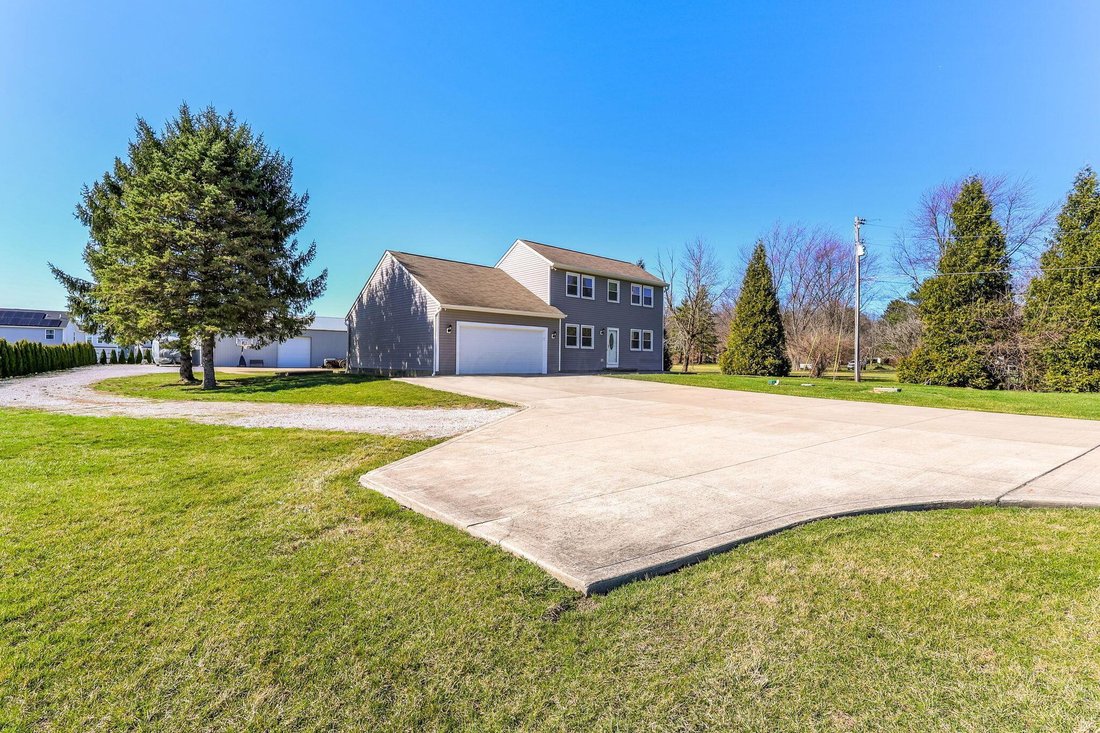 House in Canal Winchester, Ohio, United States 1 - 17784395