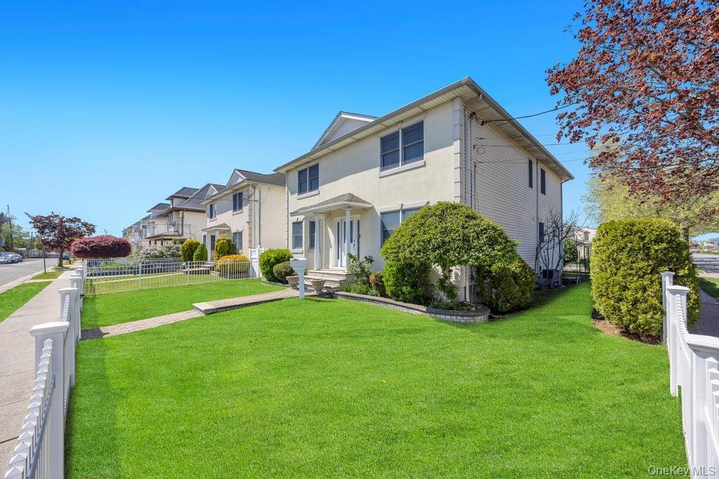 House in Mineola, New York, United States 4 - 17784071
