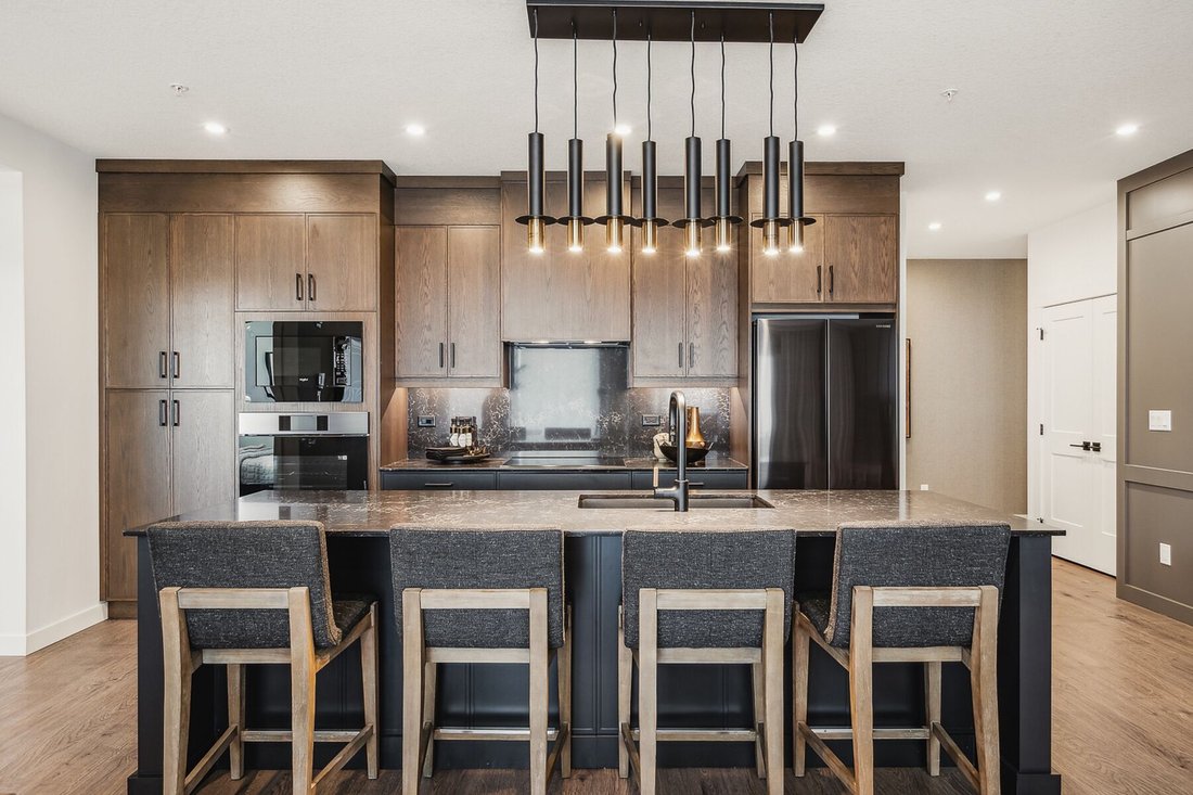 Condo in Canmore, Alberta, Canada 4 - 17784433