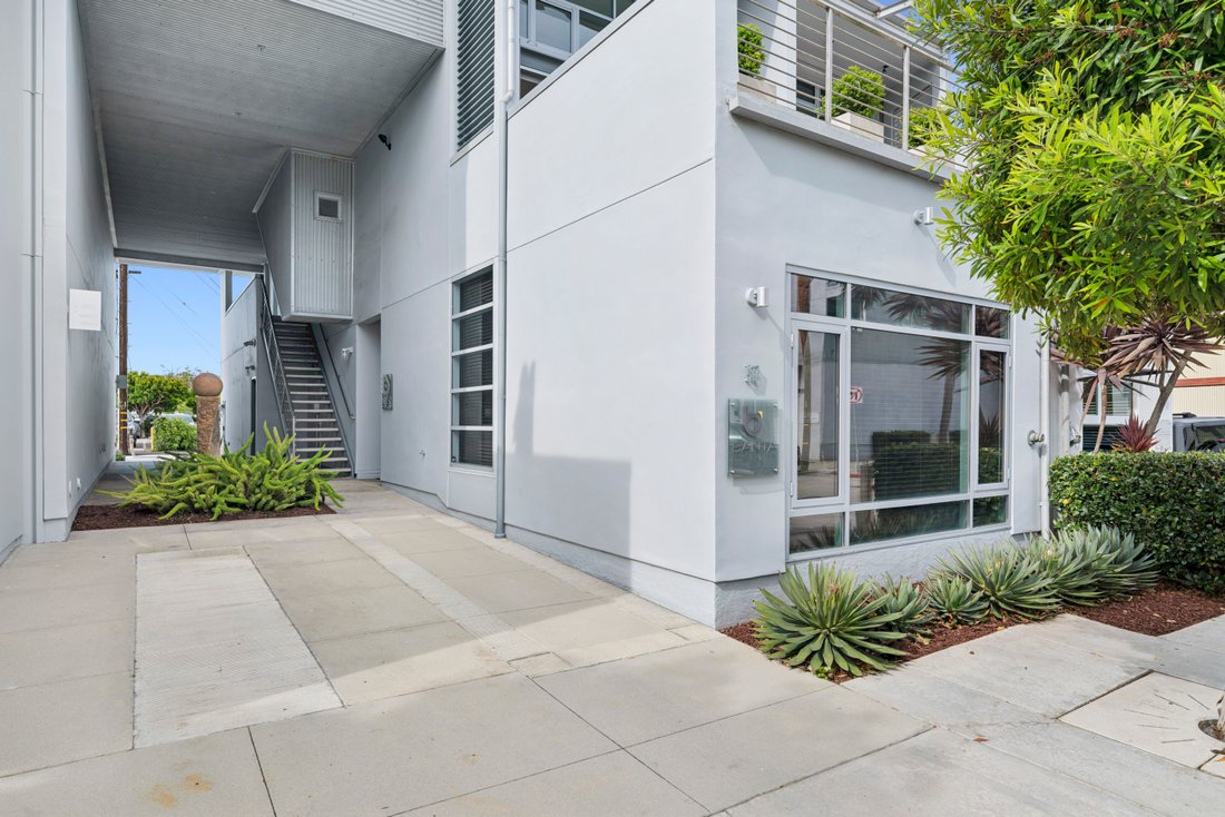 Newport Beach, California, United States 4 - 17784528