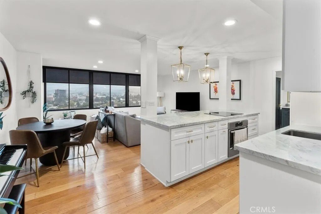 Condo in Los Angeles, California, United States 4 - 16670021