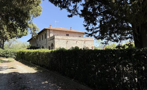 Country House in San Vincenzo, Tuscany, Italy 1