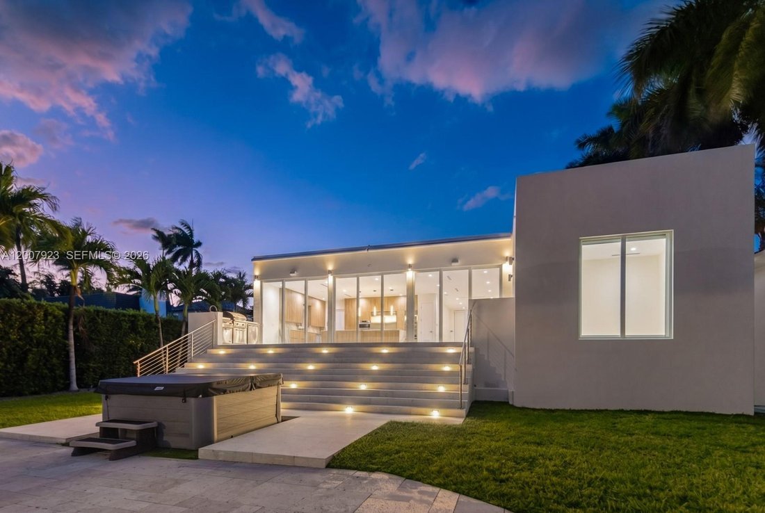 House in Miami, Florida, United States 4 - 17784394