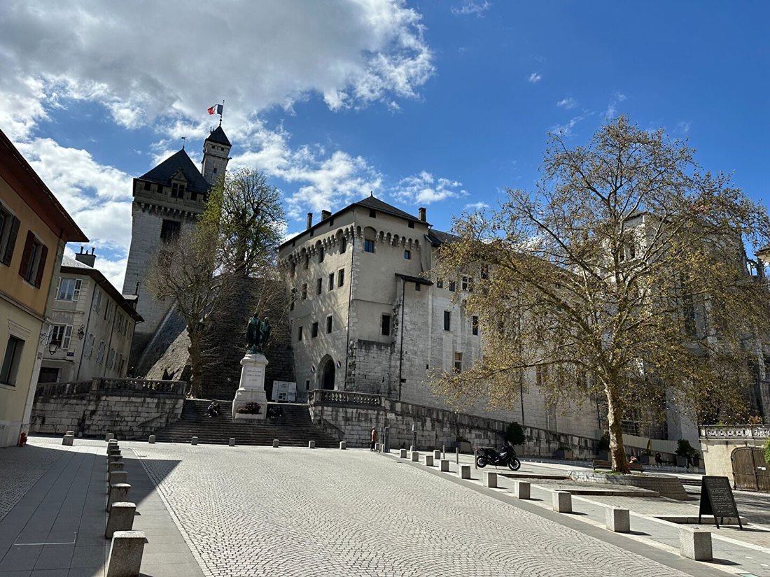 Apartment in Chambery, Auvergne-Rhône-Alpes, France 4 - 17564385