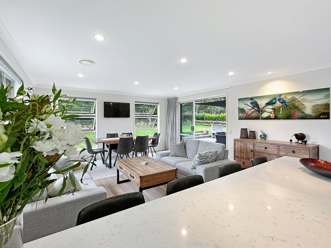 Townhouse in Kinloch, Waikato, New Zealand 1 - 17784446
