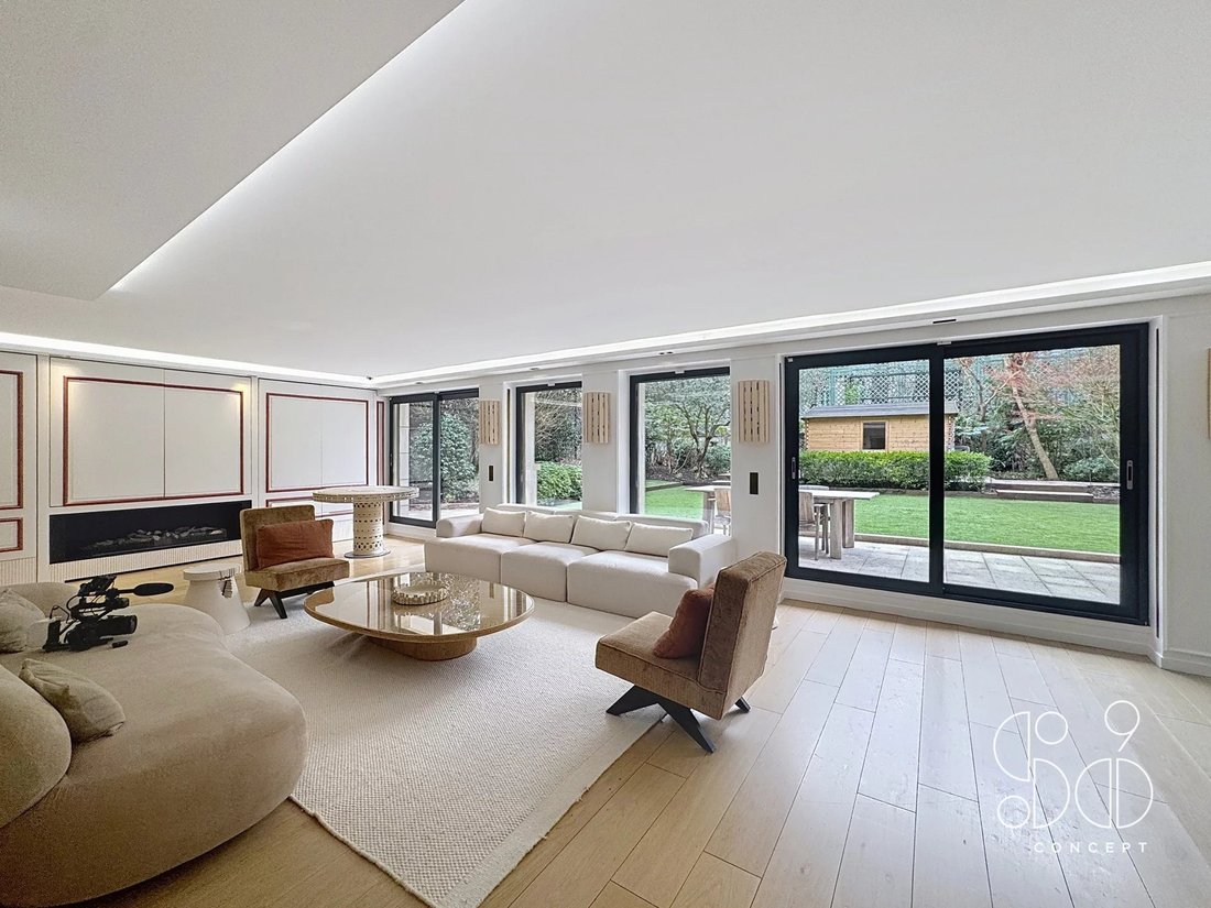 Apartment in Saint James-Général Koenig, Neuilly-sur-Seine, France 1 - 16386871