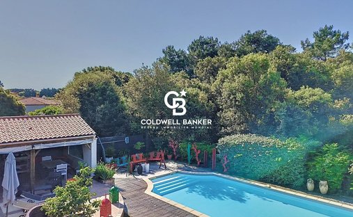 House in Olonne-sur-Mer, Les Sables-d'Olonne, France 1