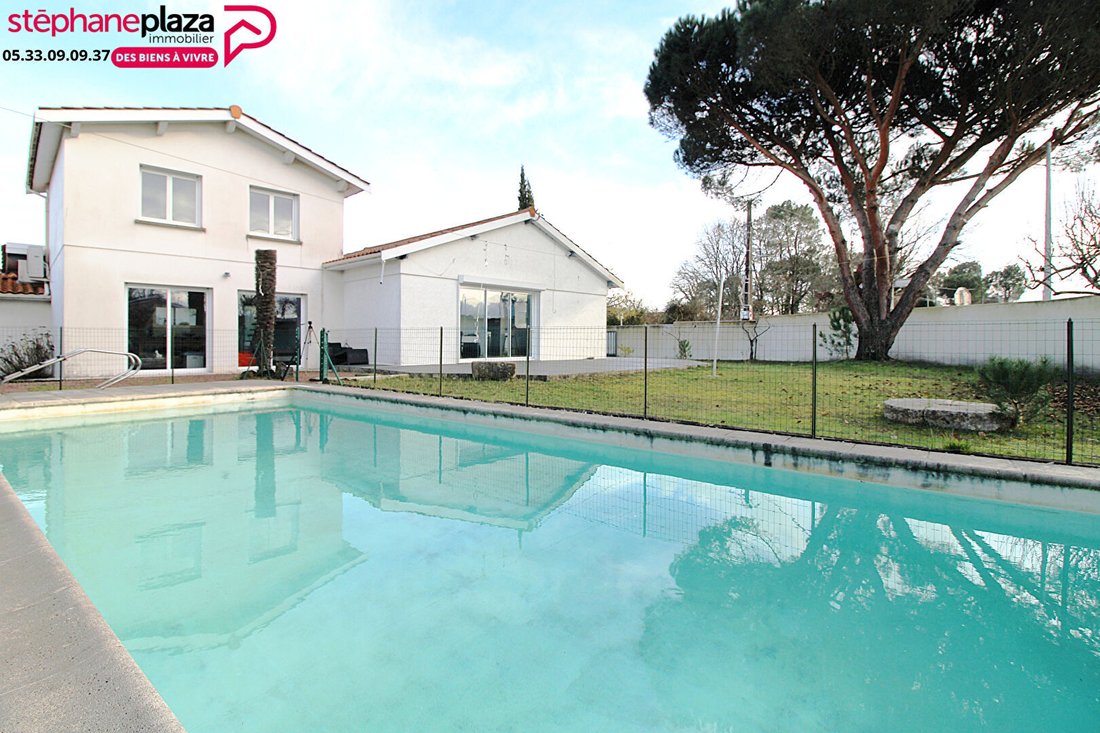 Villa in Martillac, Nouvelle-Aquitaine, France 1 - 17784959