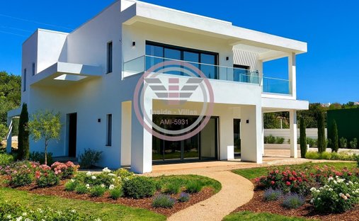 Villa in Loule (Sao Clemente), Algarve, Portugal 1
