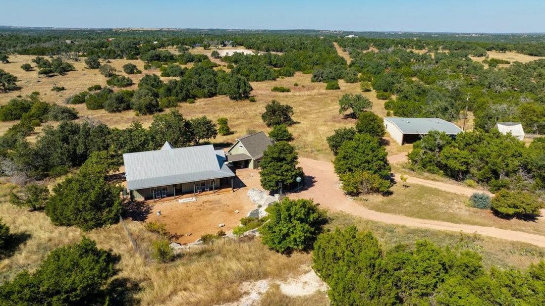 House in Fredericksburg, Texas, United States 3 - 17784839