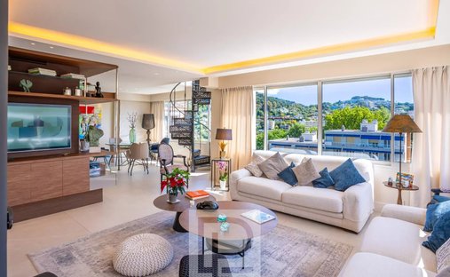 Apartment in Maurice Jeanpierre, Le Cannet, France 1