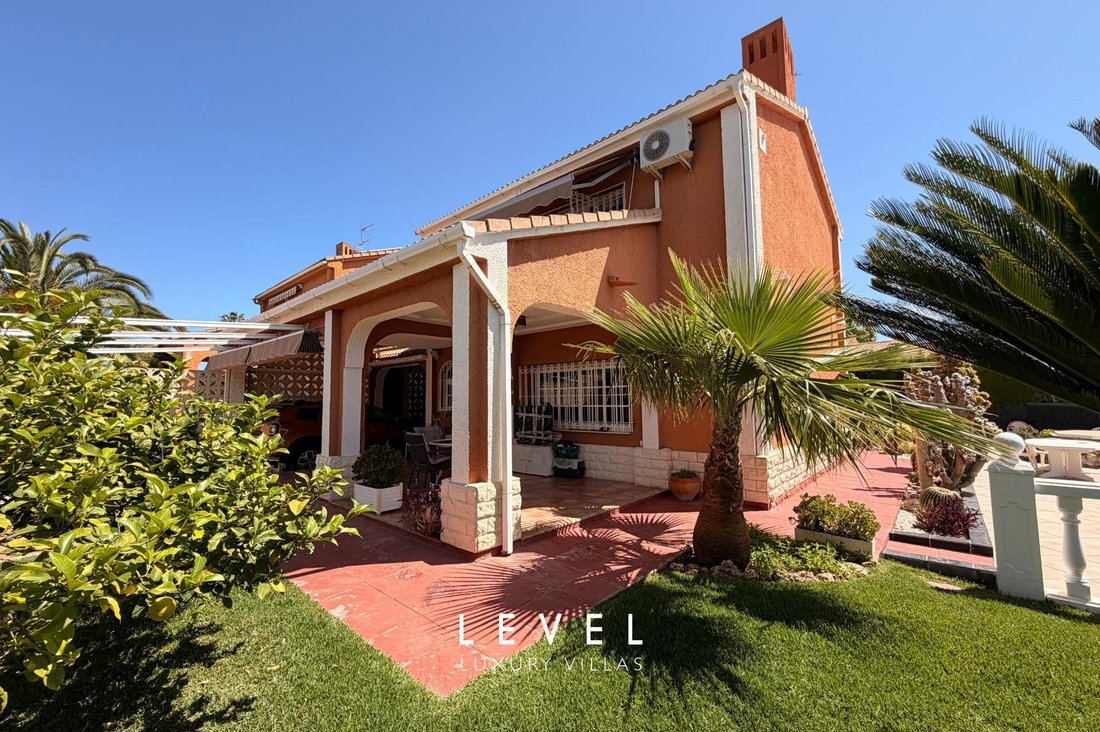 Villa in San Antonio de Benageber, Valencian Community, Spain 2 - 17700575