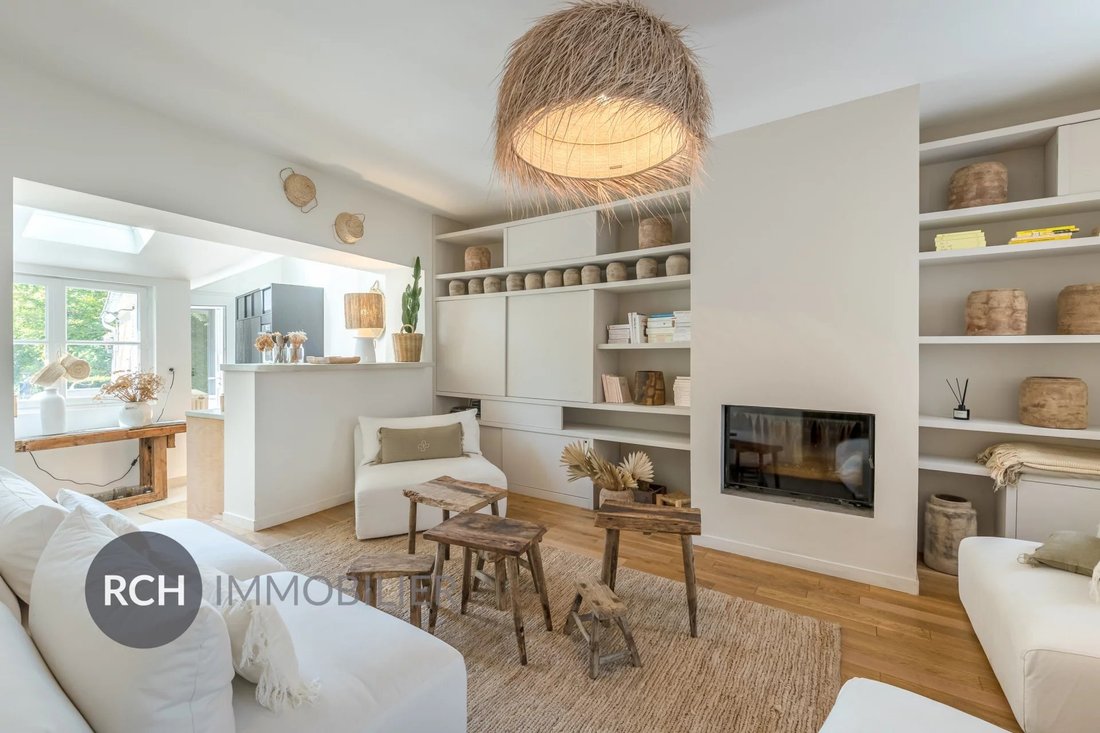 House in Montfort-l'Amaury, Ile-de-France, France 3 - 17784962