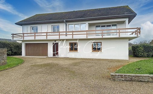 House in Saint-Come-de-Fresne, Normandy, France 1
